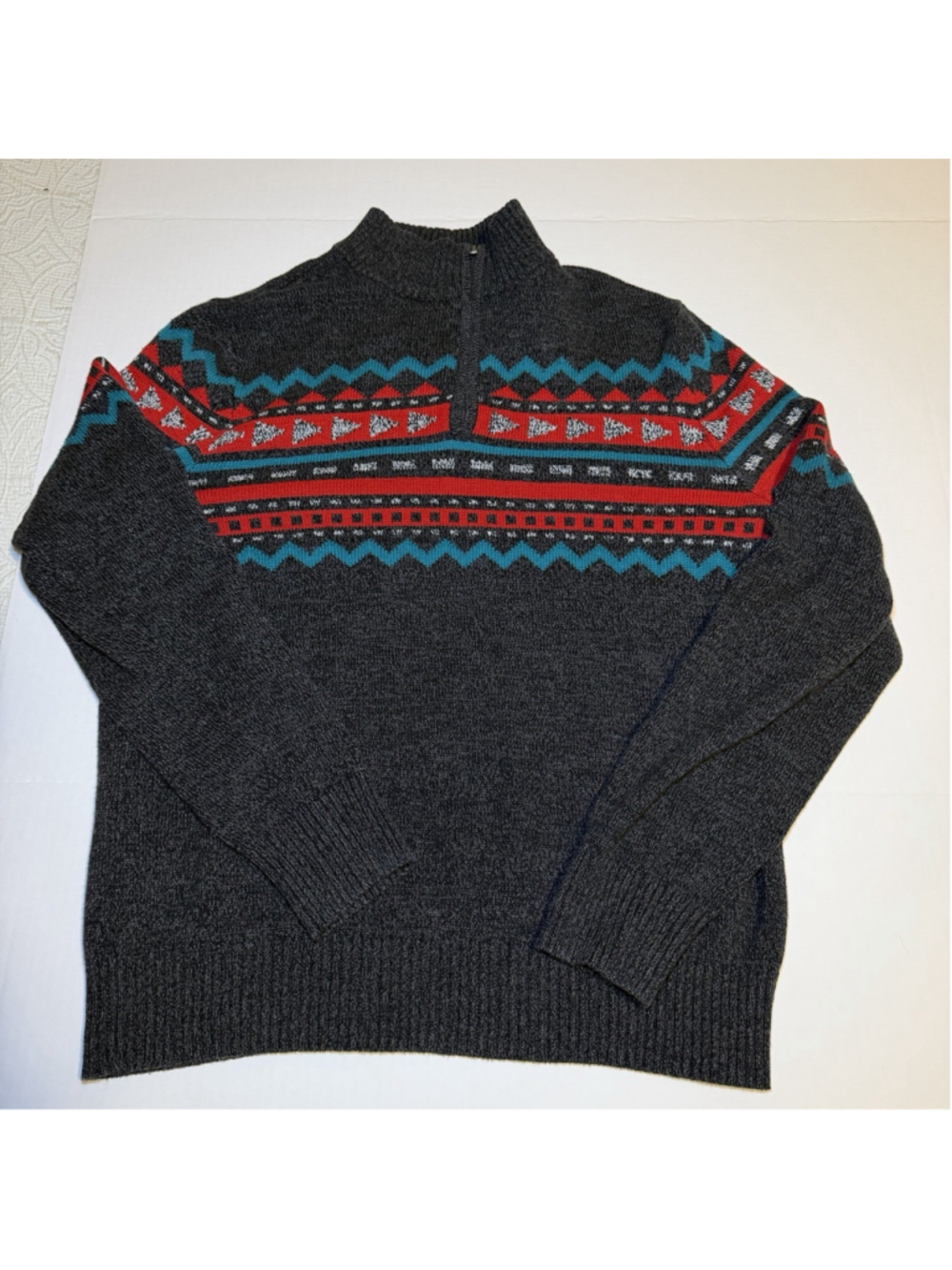 Urban Pipeline men’s quarter-zip sweater in charcoal gray,red and teal sz XL